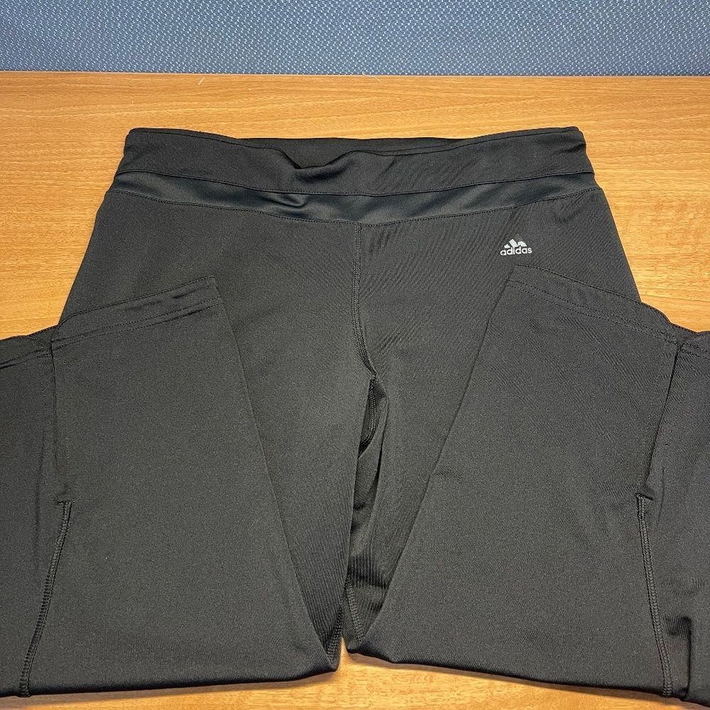 Addidas exercise capris Size L